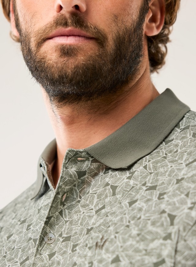 Entdecken Sie mit Klick auf dieses Bild mehr Herren-Polos.