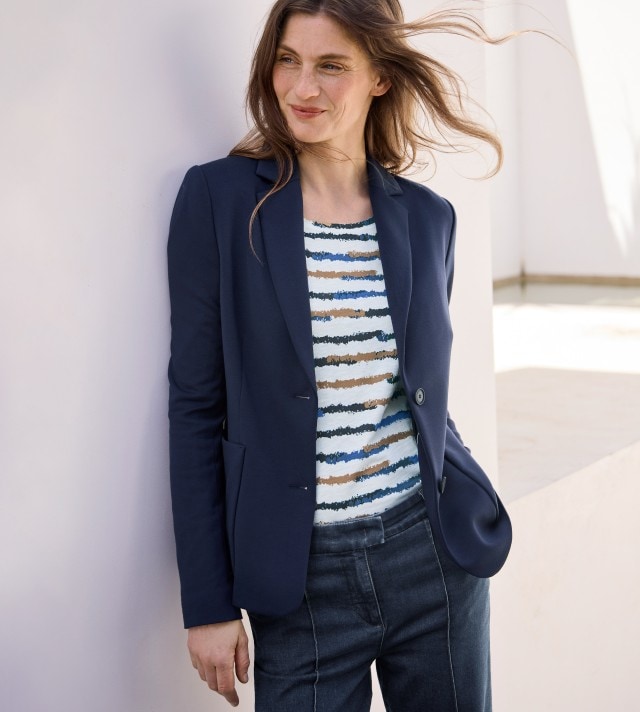 HW25_KW35_D_Outfits_LS44_5205F_44_5204_2267634_0108_V23