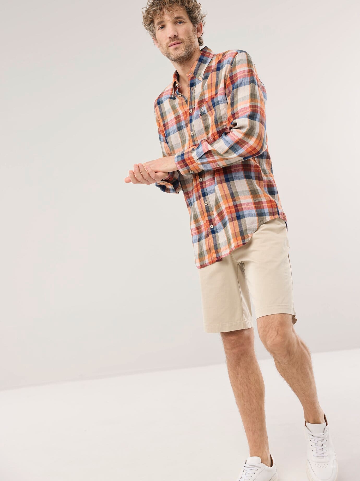 Walbusch Pures Leinen Hemd, Regular Fit#noch offen: Größenlauf, Farbe Orange, 41/42, 100% Leinen Kent-Kragen Button-down Herren 3