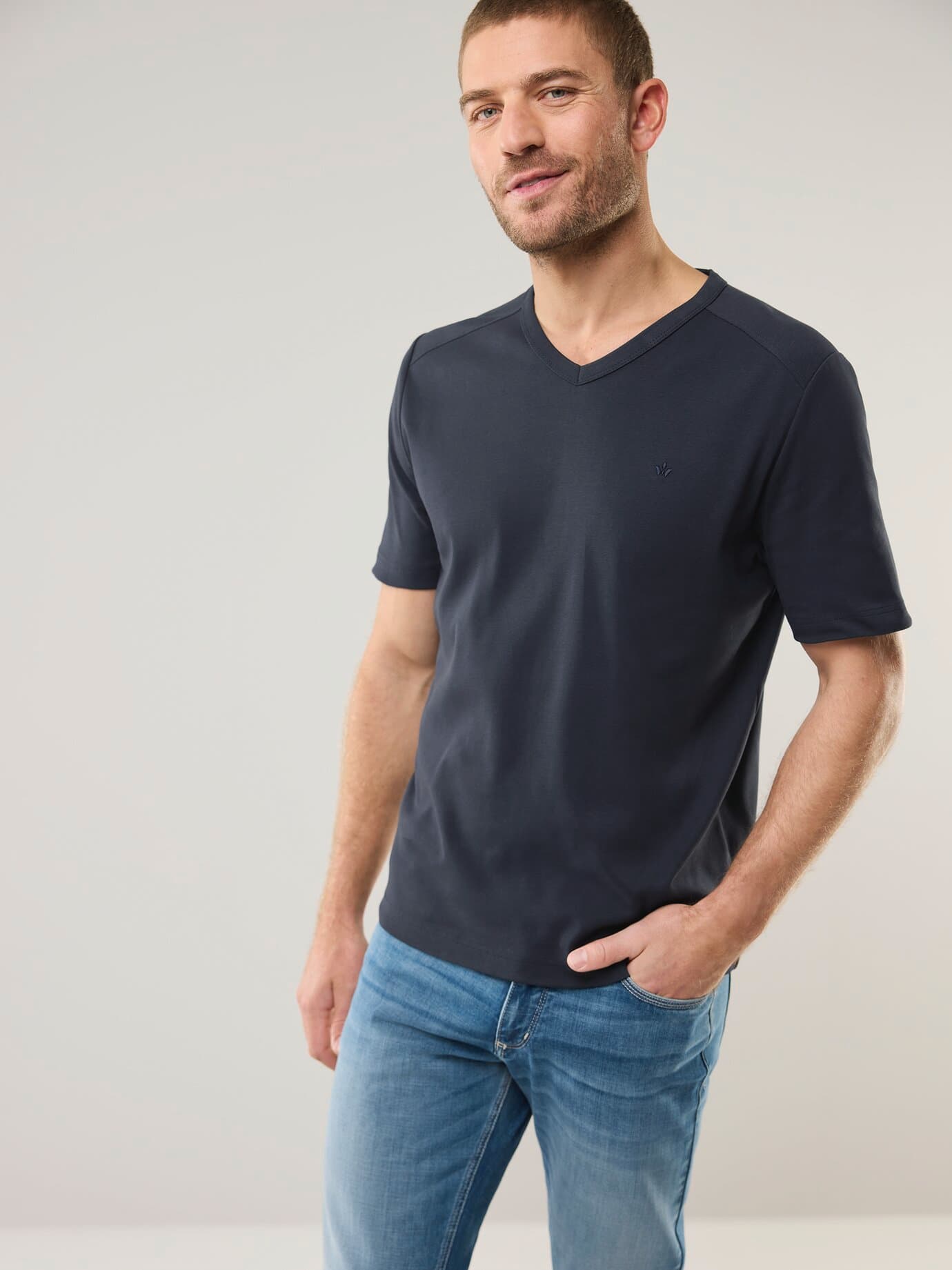 Walbusch Zu schade für drunter-Shirt V-Neck Blue 54 2