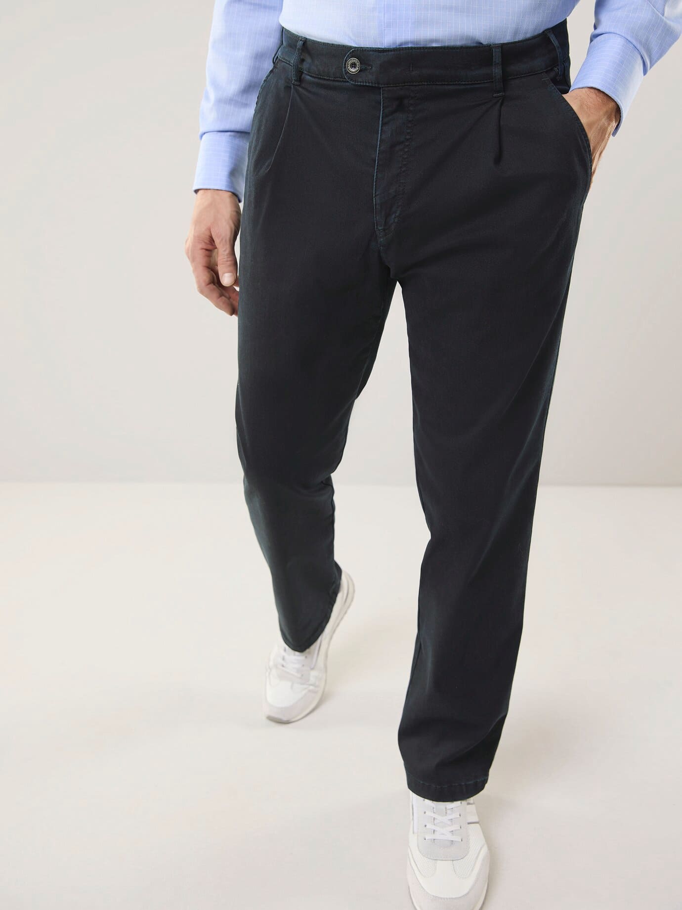 Walbusch Extraglatt Flex Pleated Jeans Comfort Fit Black 2