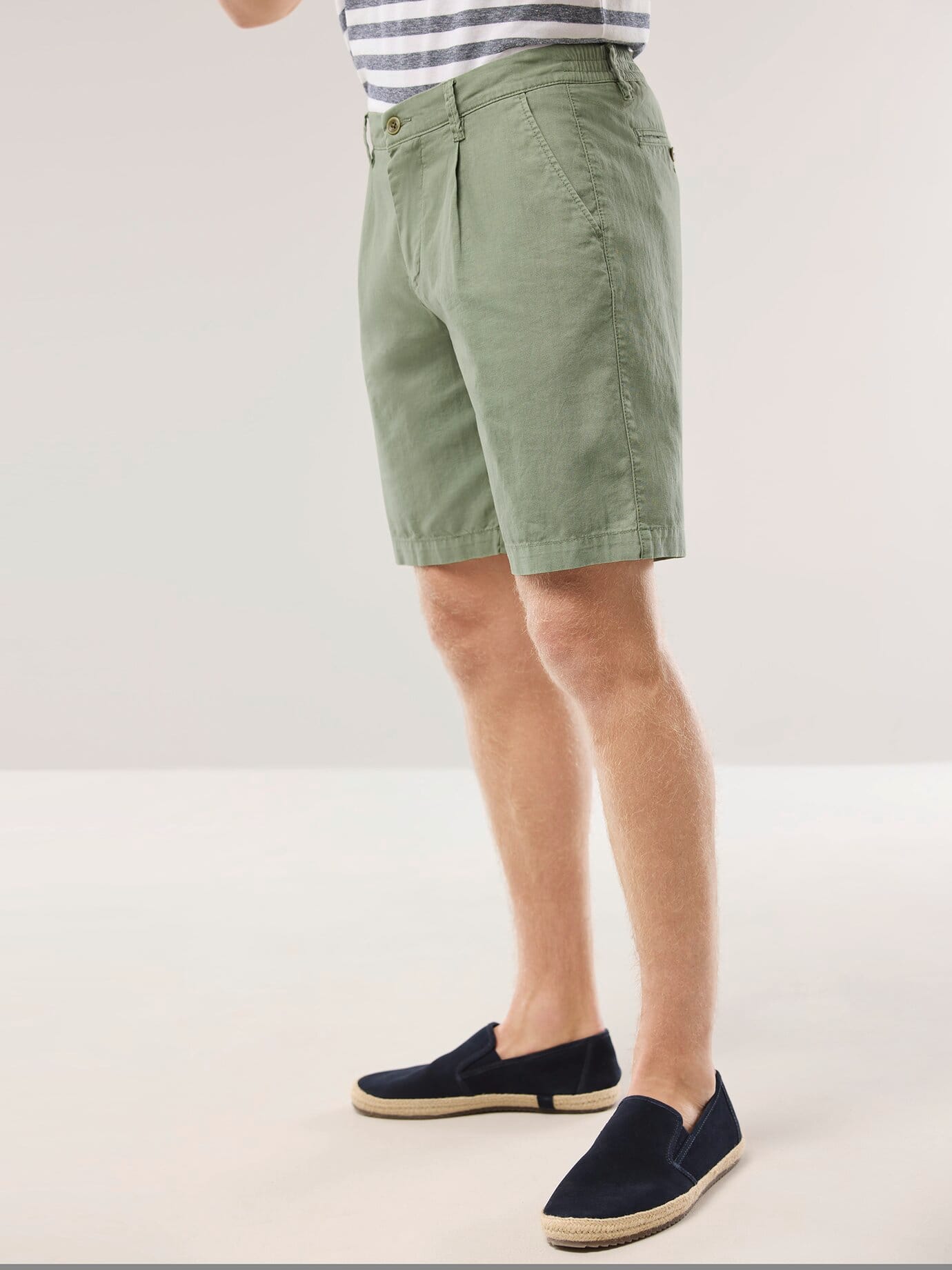 Walbusch Leinenmix Bermudas, Regular Fit#normale Größen#untersetzte Größen, Farbe Grün, 52, leichter Leinen-/Baumwollmix Comfort-Bund (ca. 6 cm dehnbar) Herren 2