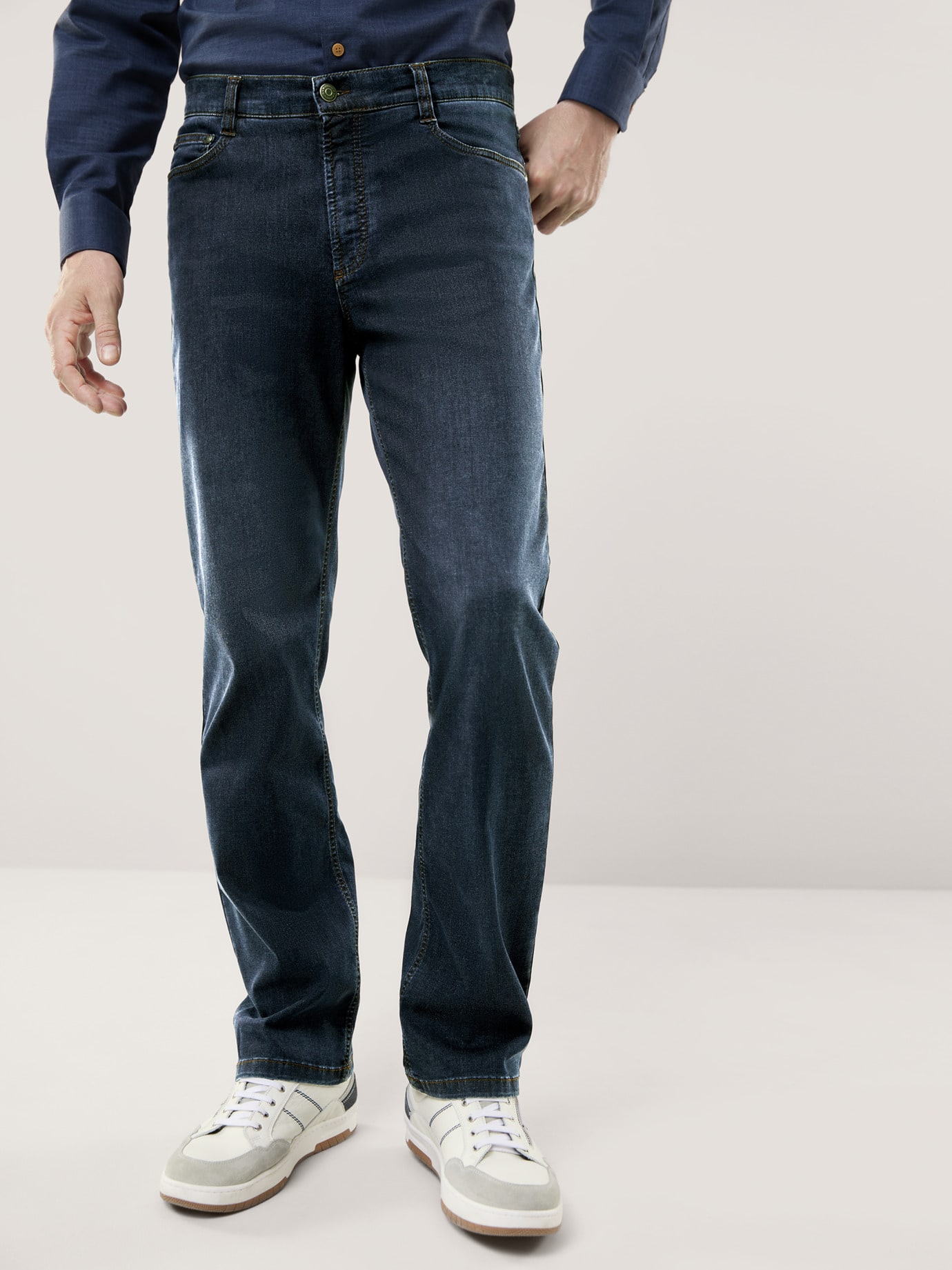 Walbusch Extraglatt Flex Jeans Comfort Fit, Comfort Fit#normale Größen#schlanke Größen#untersetzte Größen, Farbe Blau, 102, bügelfrei & pflegeleicht bequem & atmungsaktiv Herren 2