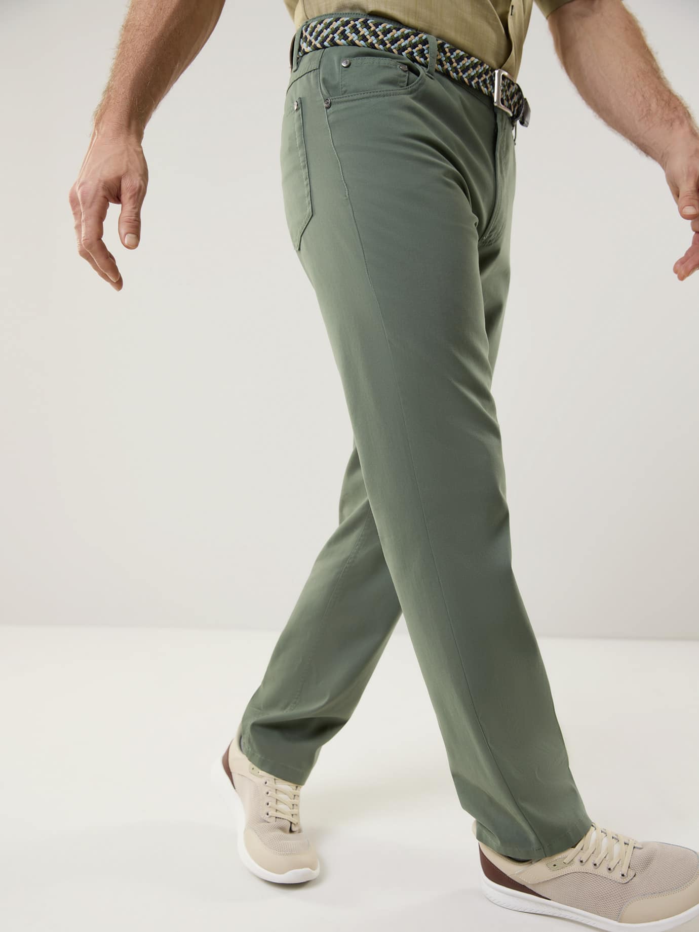 Walbusch Extraglatt-Stretchbund Five Pocket, Regular Fit#normale Größen#schlanke Größen#untersetzte Größen, Farbe Grün, 62, inklusive passendem Gürtel mit Hemdenstopper Herren 2