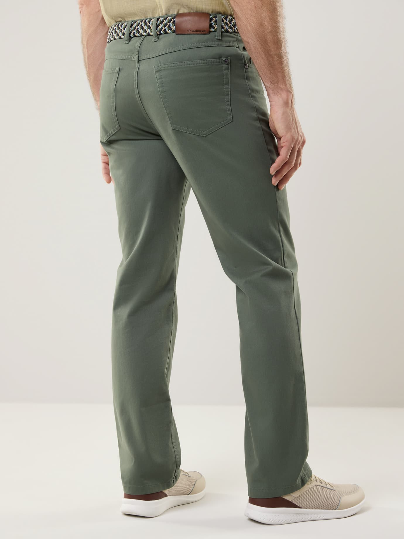 Walbusch Extraglatt-Stretchbund Five Pocket, Regular Fit#normale Größen#schlanke Größen#untersetzte Größen, Farbe Grün, 62, inklusive passendem Gürtel mit Hemdenstopper Herren 3