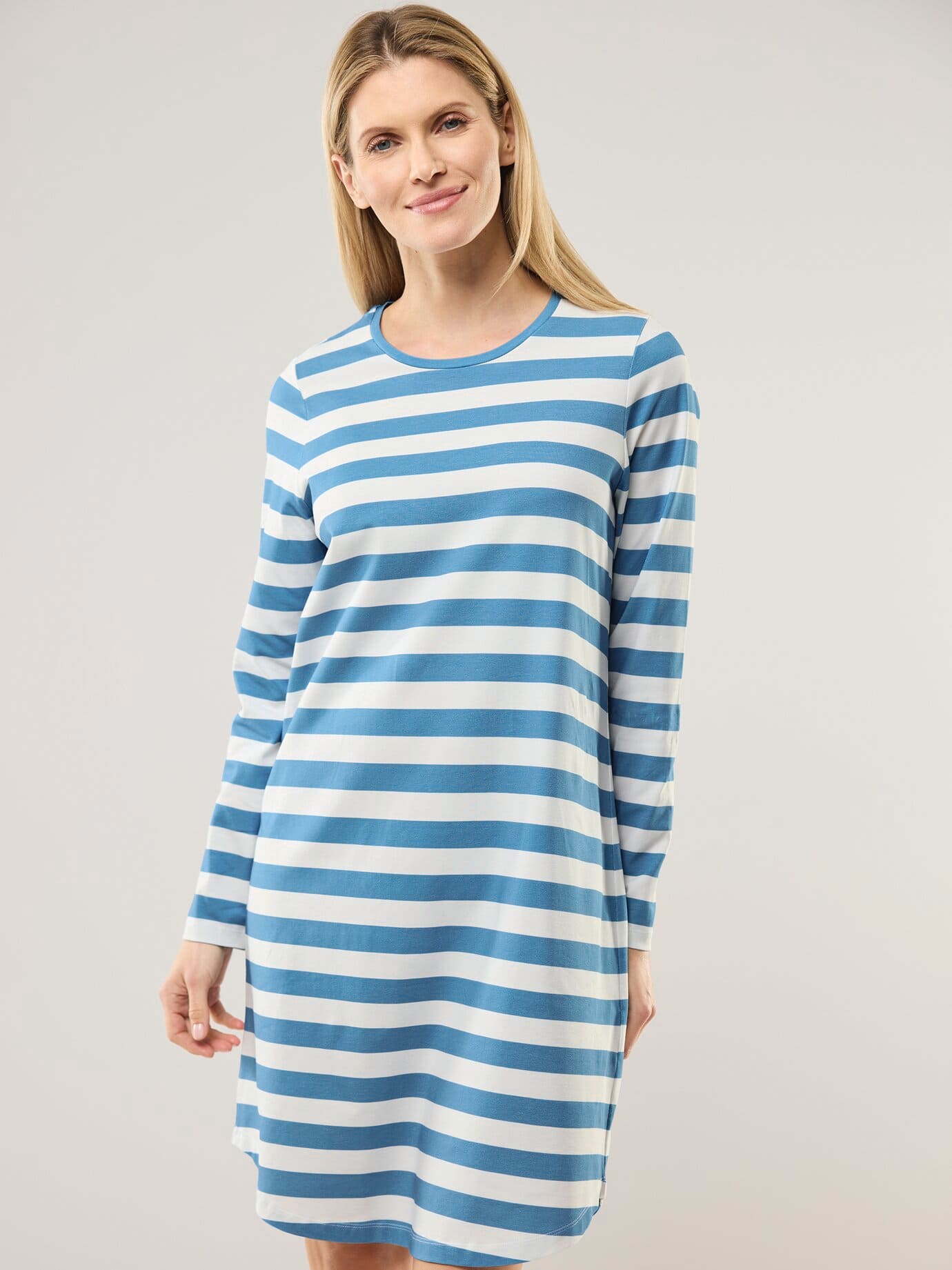 Schlafshirt Sleep Well, normale Größen, Farbe Blau, 42, weiche Baumwolle hochwertige Interlock-Qualität Damen