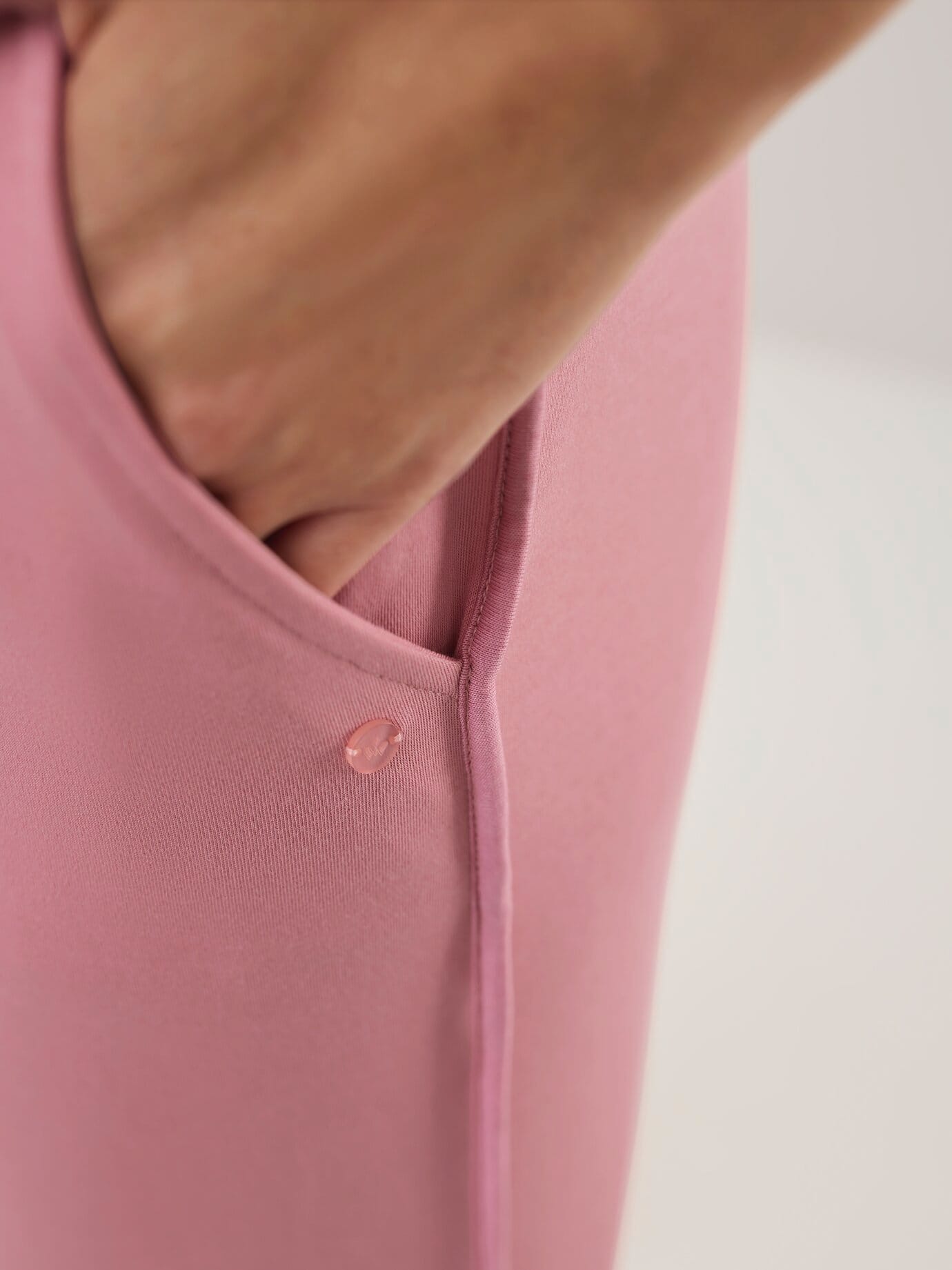 Walbusch Baumwollstretch Caprihose, normale Größen, Farbe Rosa, 48, hautsympathische Baumwolle bequem dank Elasthan Damen 4