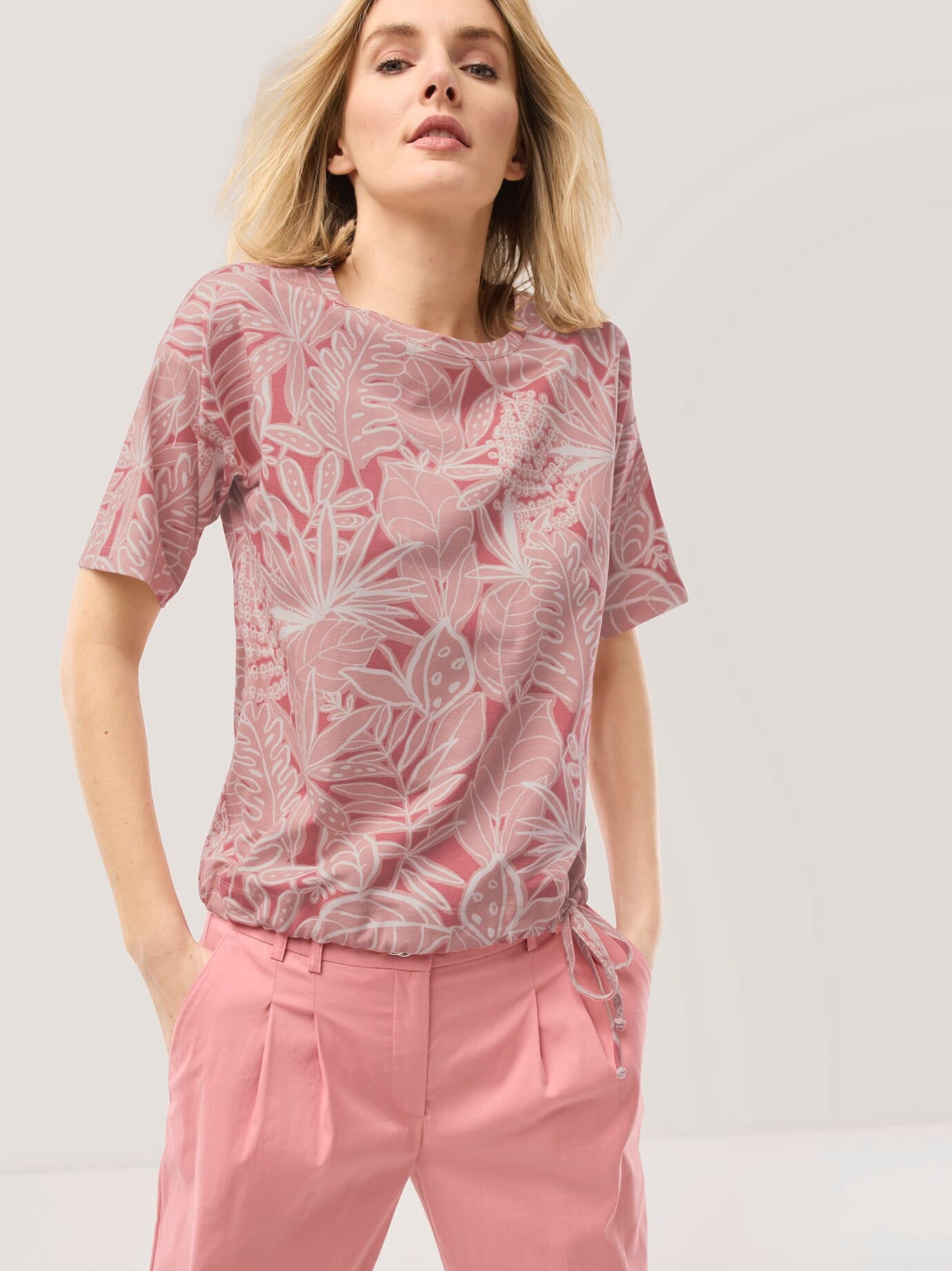 Blousonshirt Tropenwald, normale Größen, Farbe Rosa, 52, weiche Modal-/Baumwollmischung verstellbarer Blousonsaum Damen