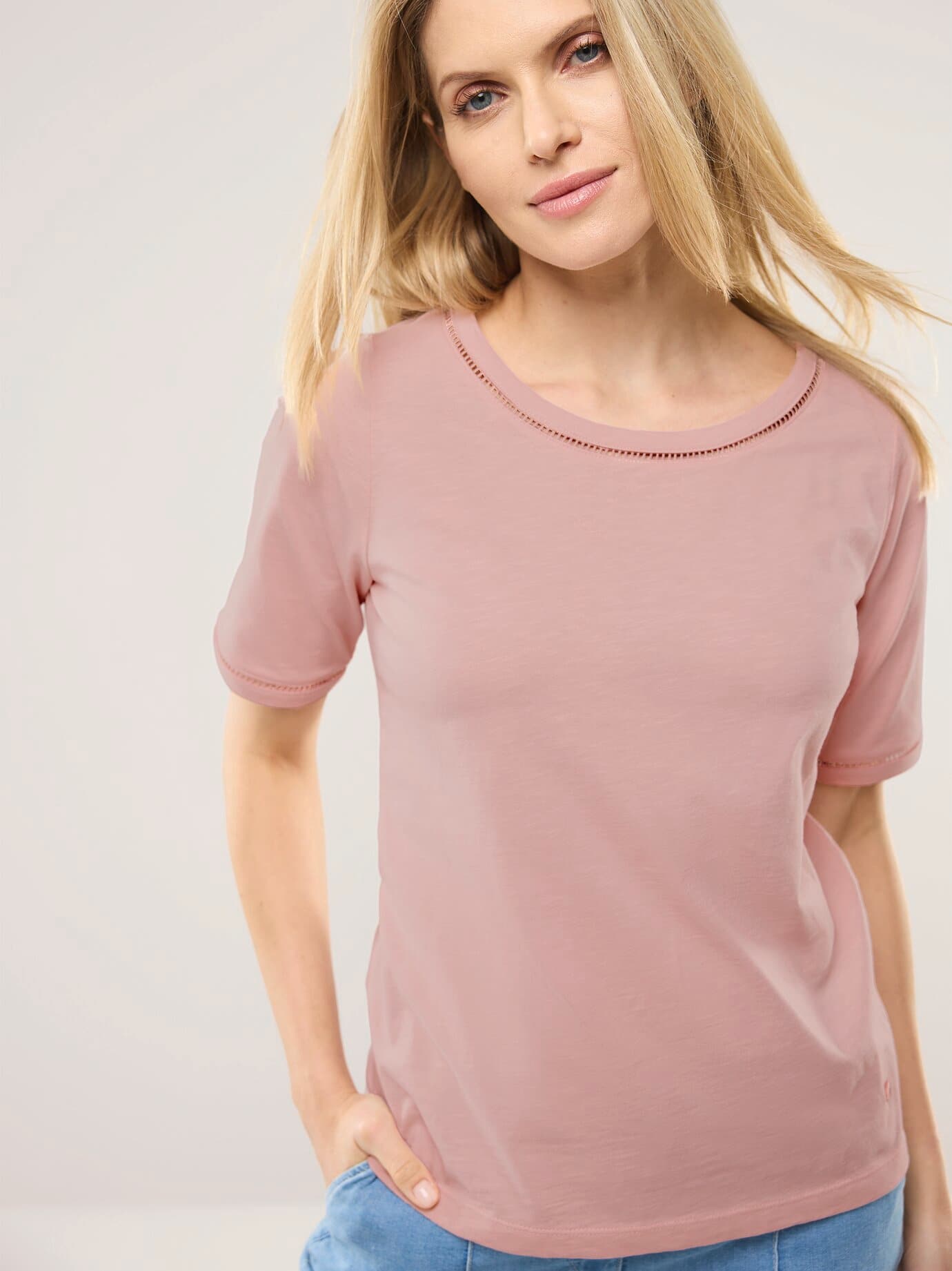 Thumbnail - Baumwollshirt Lochstickereiband