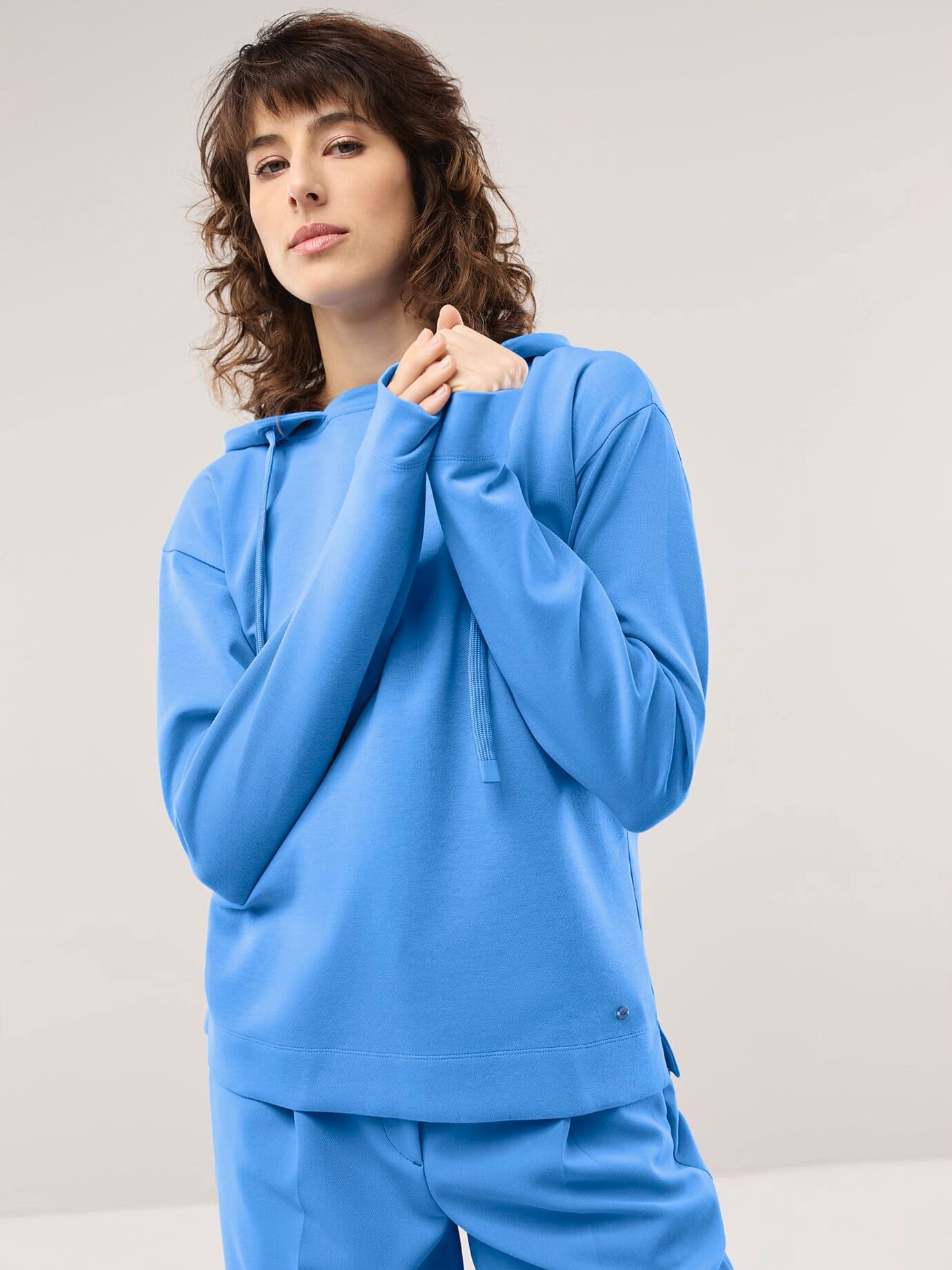 Sweatshirt mit Kapuze, normale Größen, Farbe Blau, 46, edle Modal-/Baumwollmischung lässig mit Kapuze Damen