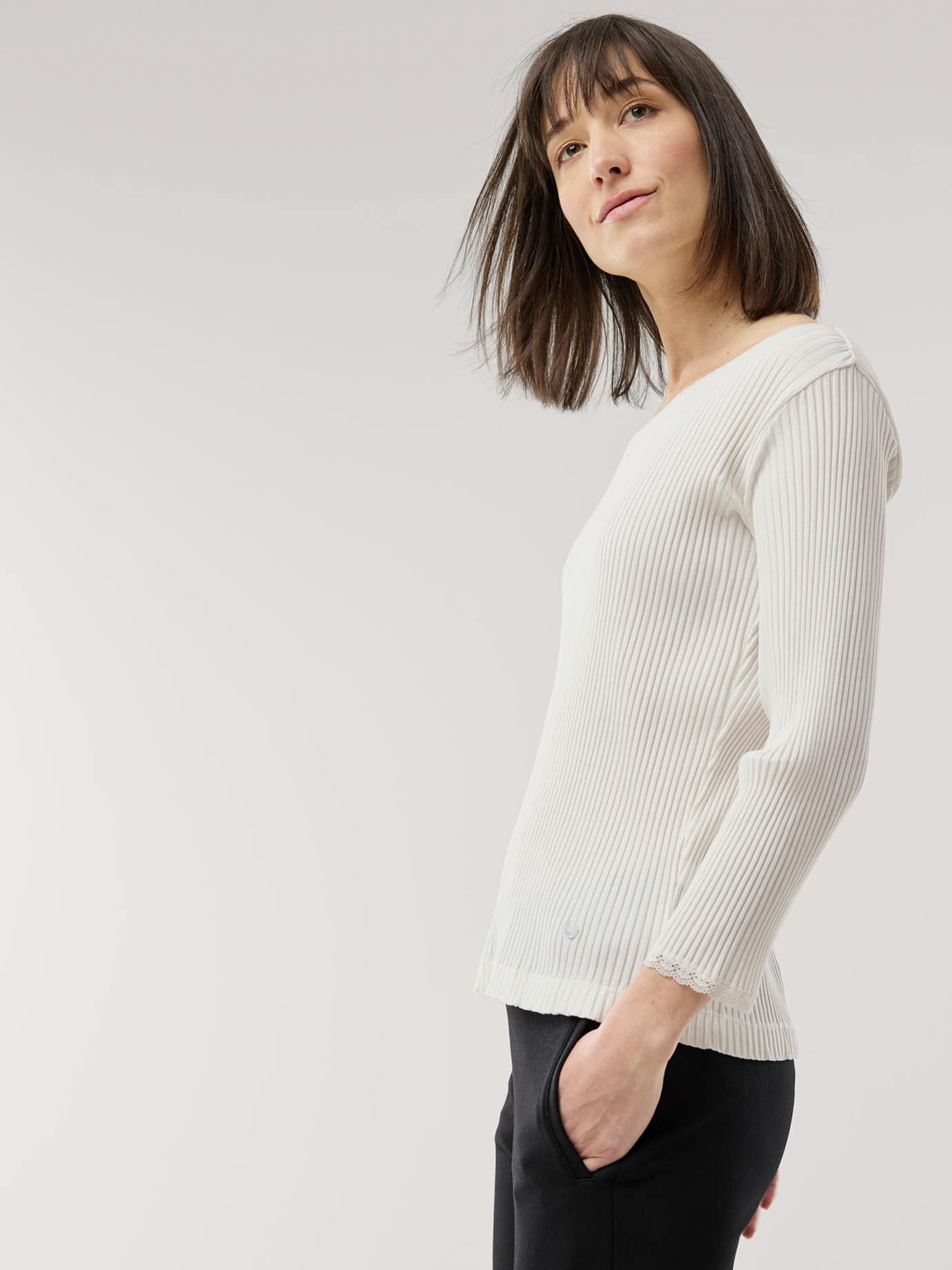 Walbusch Rippshirt Spitzendetail, noch offen: Größenlauf, Farbe Weiß, 48, gut kombinierbar bequem elastisch Damen 2