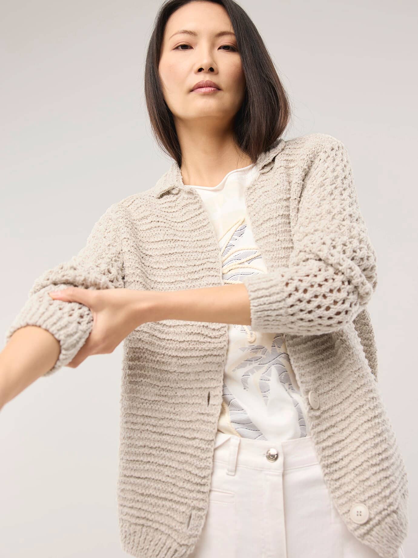 Strickjacke mit Leinen, normale Größen, Farbe Beige, 50, edles Leinenmix-Bändchengarn leicht & atmungsaktiv Damen