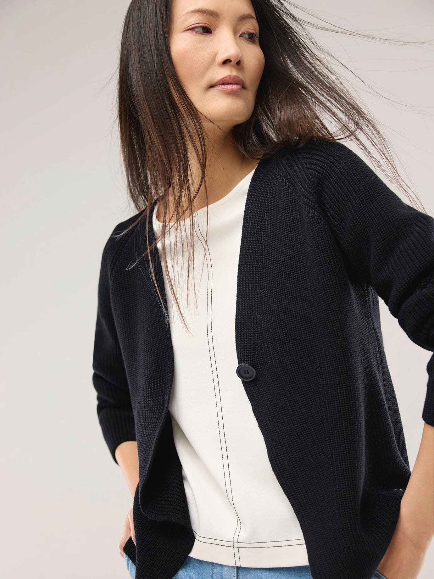 Walbusch Cable Knit Cardigan Black 42