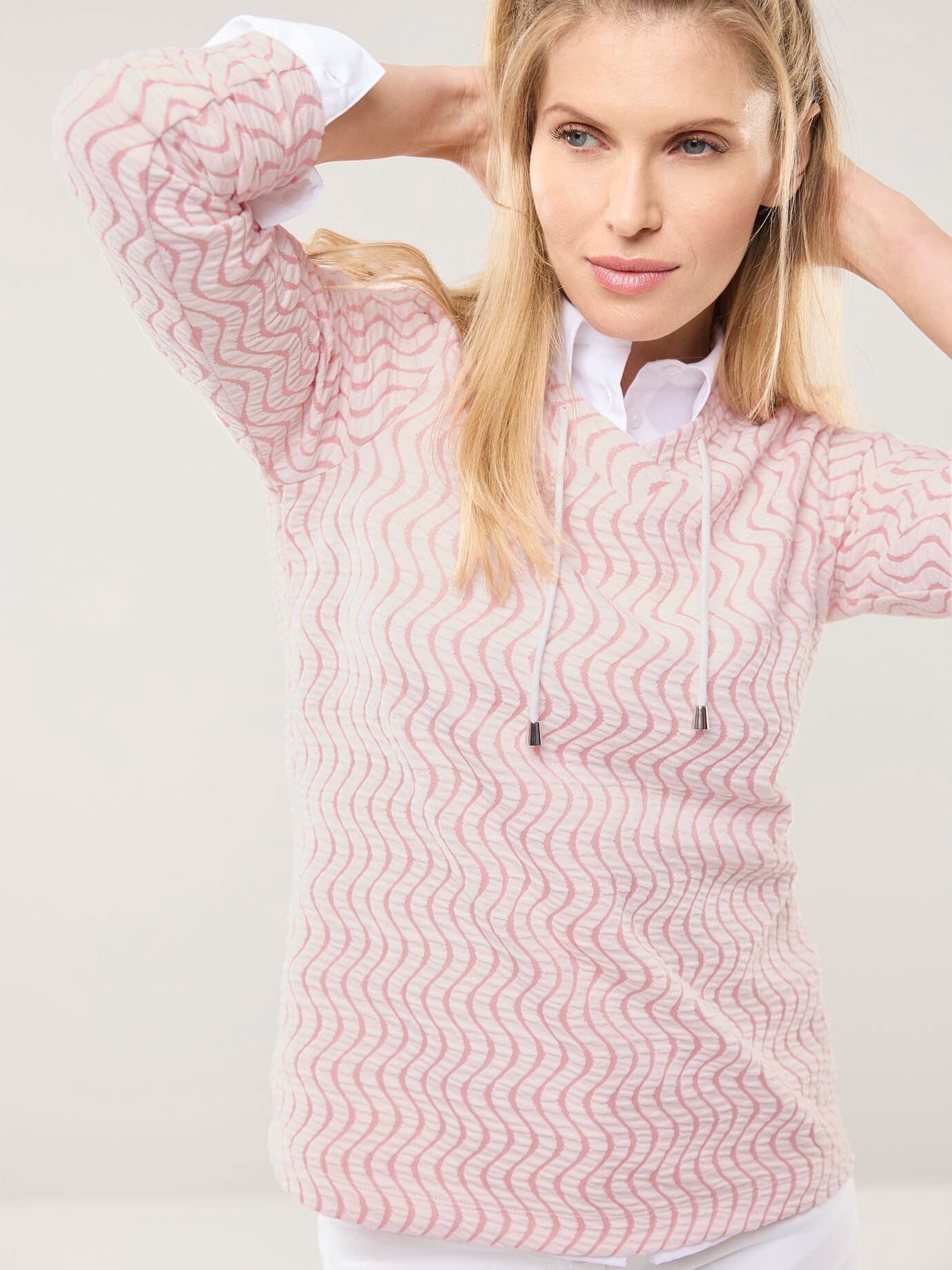 Sweatshirt perfekte Welle, normale Größen, Farbe Rosa, 44, modische Wellenstruktur angenehmer Baumwollmix Damen