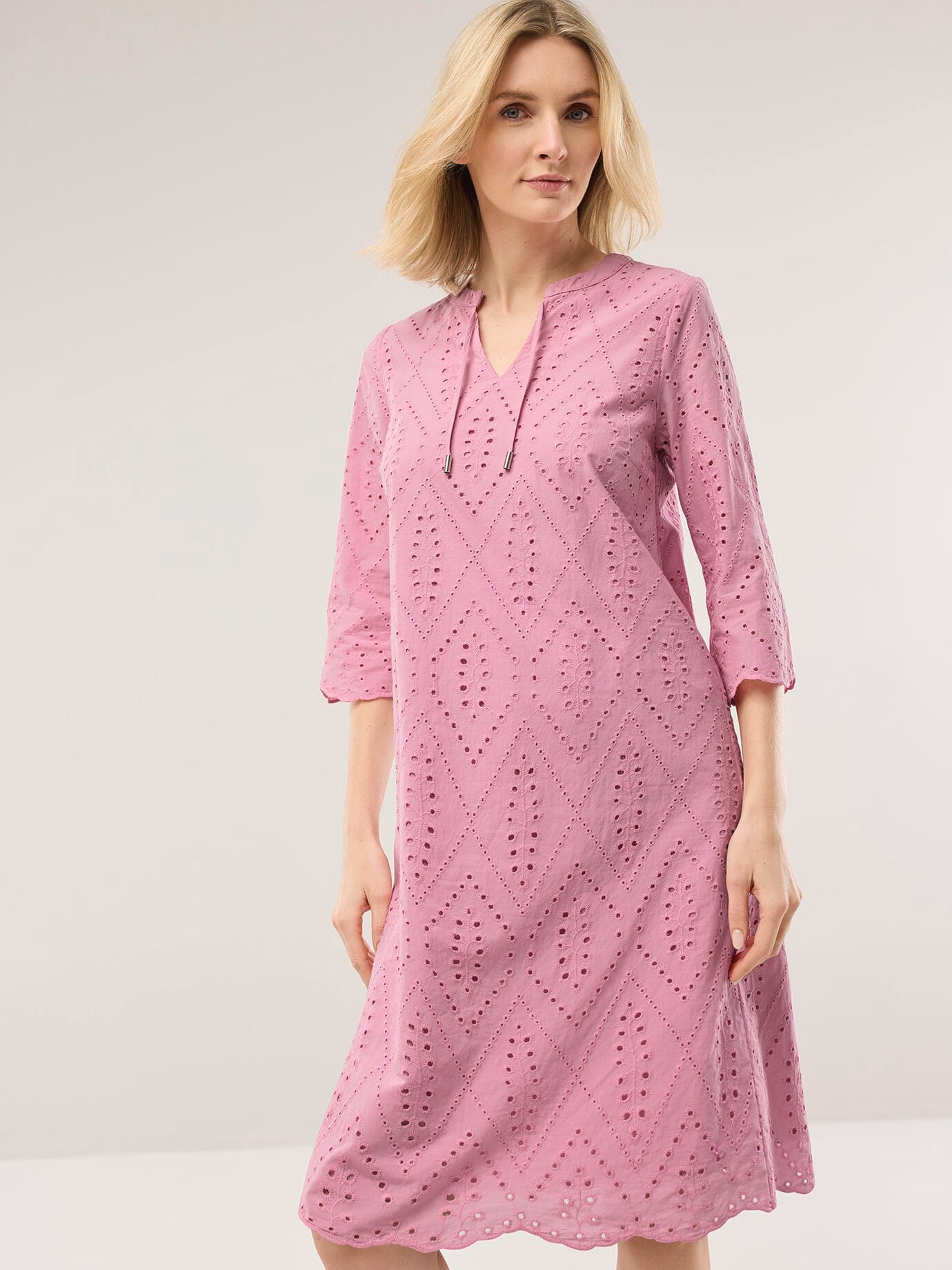 Kleid Lochstickerei, noch offen: Filter Passform#noch offen: Größenlauf, Farbe Rosa, 44, hübsche Lochstickerei reine Baumwolle Damen
