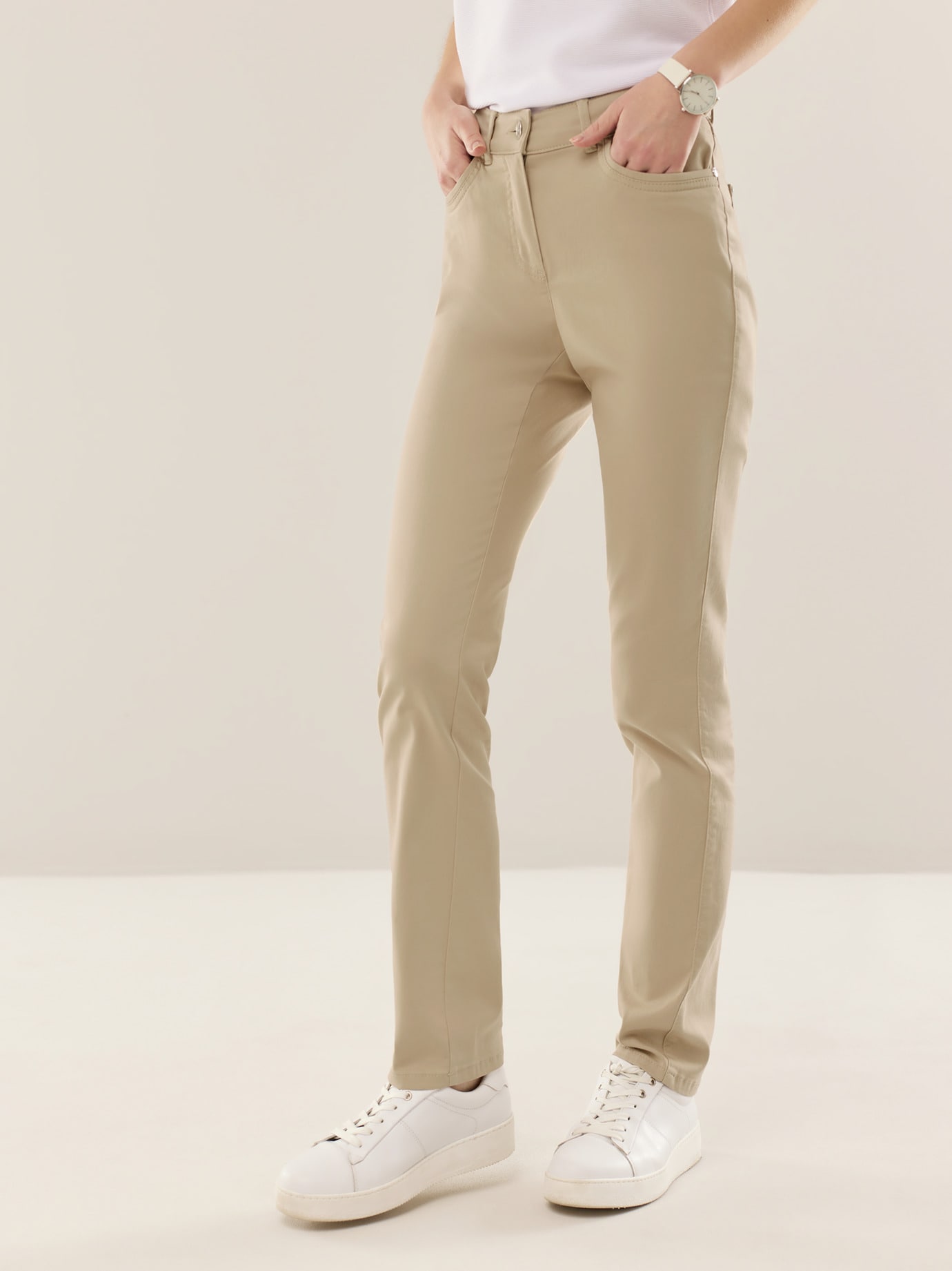 Extraglatt Baumwollhose Safaribeige