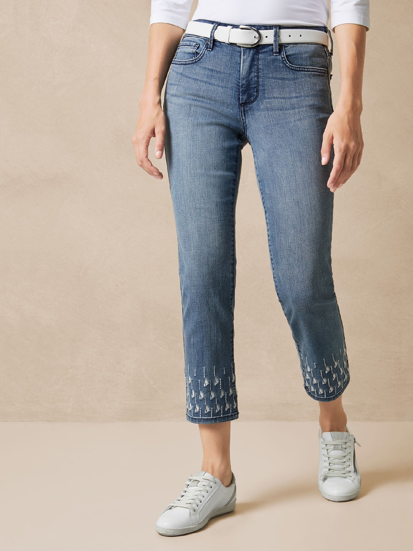 NYDJ Damen Ankle Jeans Stickerei Größe 42 NYDJ Damen Ankle Jeans Stickerei Größe 42