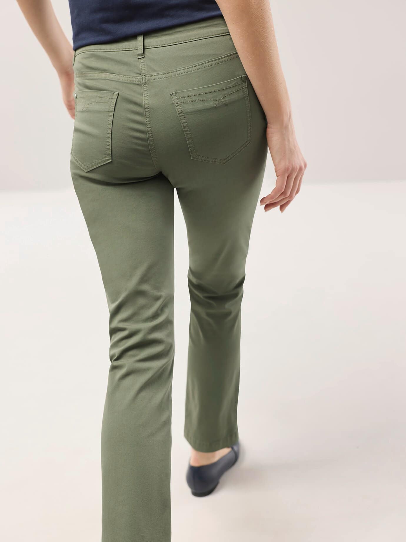Walbusch Baumwollhose Supersoft, noch offen: Filter Passform#noch offen: Größenlauf, Farbe Grün, 50, Powerstretch-Qualität softes Material Damen 3