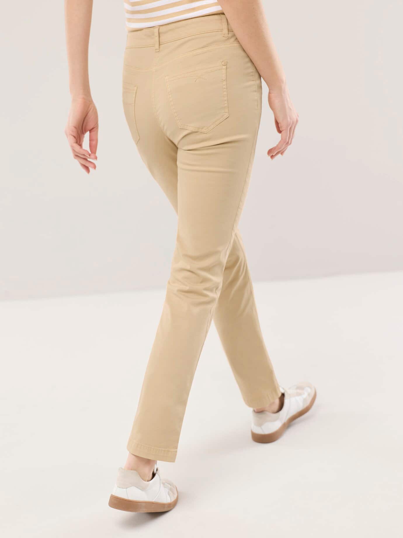 Walbusch Baumwollhose Supersoft, noch offen: Filter Passform#noch offen: Größenlauf, Farbe Beige, 22, Powerstretch-Qualität softes Material Damen 3