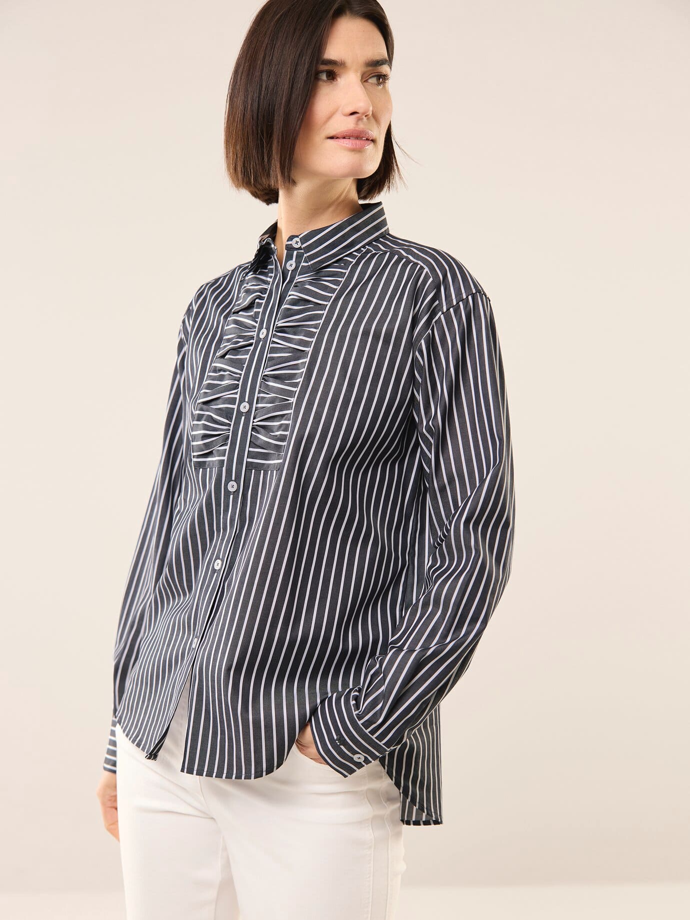 Thumbnail - Hemdbluse mit Falteneinsatz