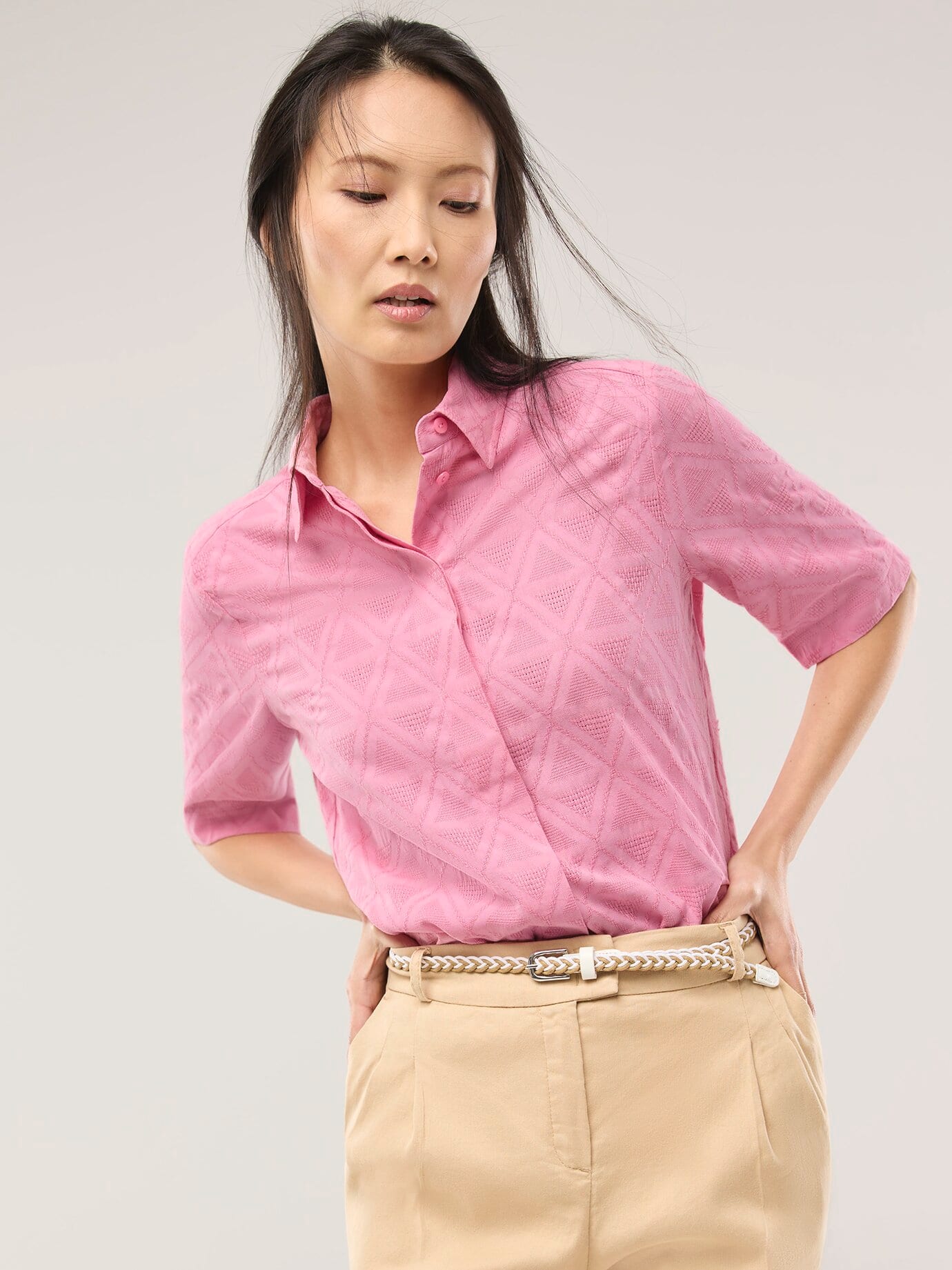 Thumbnail - Hemdbluse aus Viskose Jacquard