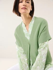 Strickweste Strukturmuster Salbei