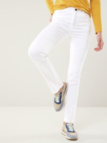 Yoga-Jeans Ultrastretch Feminine F. Weiß