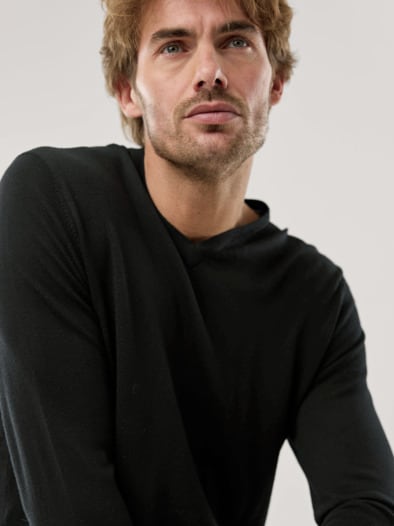 V-Pullover Merino Extrafein Schwarz