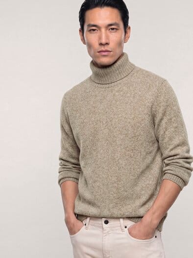 Rollkragenpullover aus Lammwolle Natur