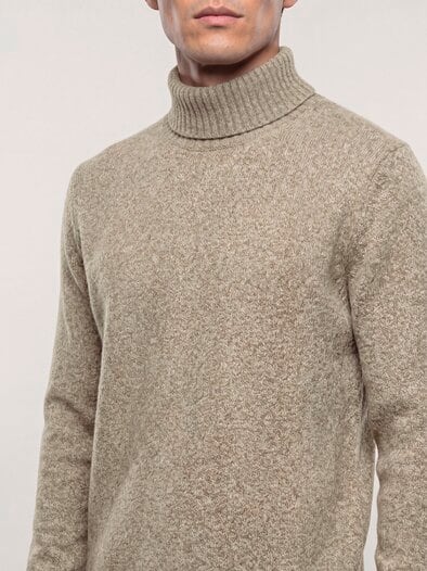 Rollkragenpullover aus Lammwolle Natur
