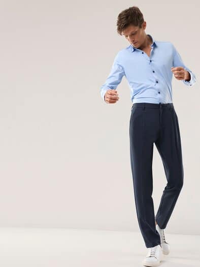 Chino mit Bundfalte Marine