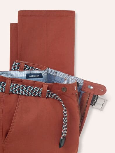 Extraglatt-Stretchbund-Chino Rotbraun