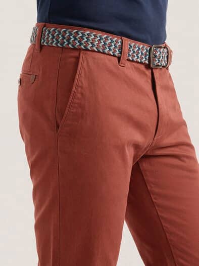 Extraglatt-Stretchbund-Chino Rotbraun
