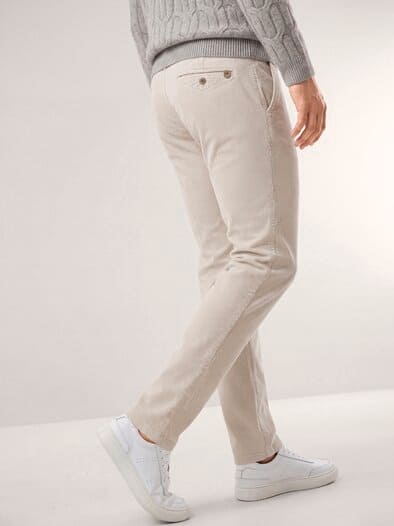 Cordhose aus weicher Baumwolle Offwhite