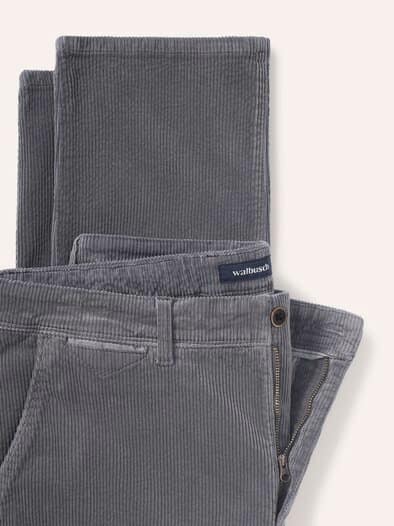 Cordhose aus weicher Baumwolle Grau
