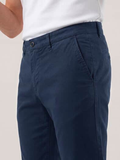 Elastische Chino aus Baumwolle Marine