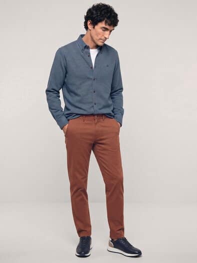 Elastische Chino aus Baumwolle Rotbraun