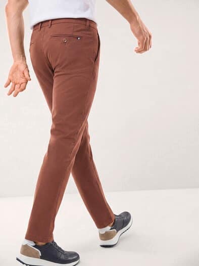 Elastische Chino aus Baumwolle Rotbraun