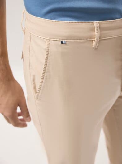 100 Komplimente Chino Saharabeige