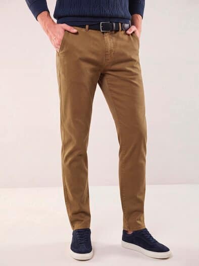 Chino inklusive Gürtel Cognac