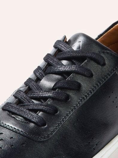 Classic-Tennis Sneaker Schwarz