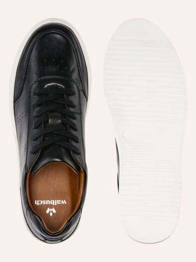 Classic-Tennis Sneaker Schwarz