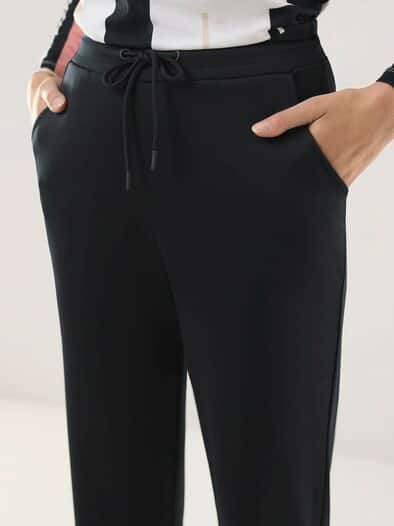 Extraglatt Freizeithose Schwarz