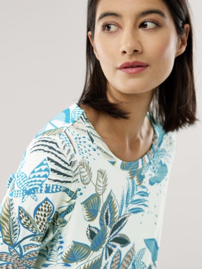 Viskoseshirt blue leaves Offwhite/Blau