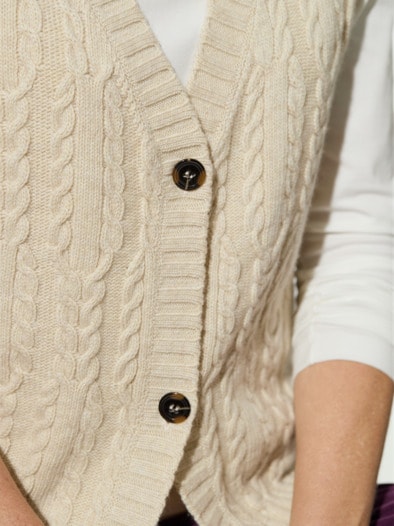 Strickweste Zopfstruktur Creme