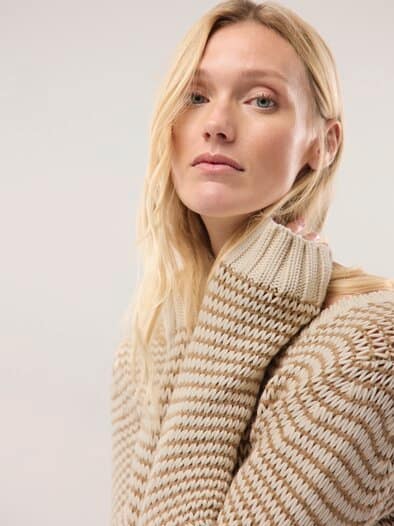 Pullover mit dezentem Streifen Creme