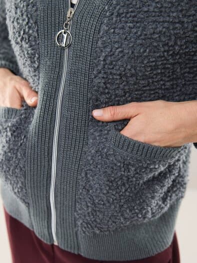 Strickjacke in Boucle  und Glattstrickoptik Grau Melange
