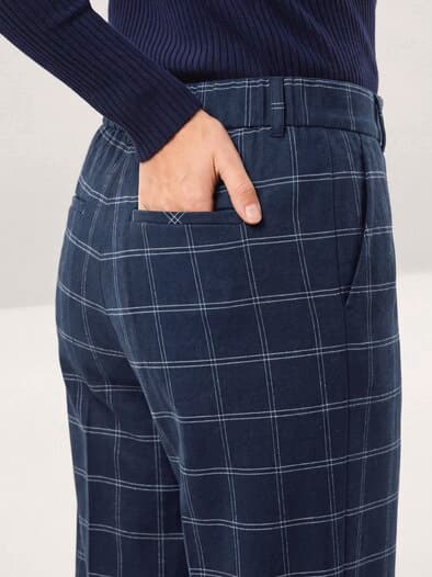 Marlene Hose aus Premium Flanell Karo Nachtblau
