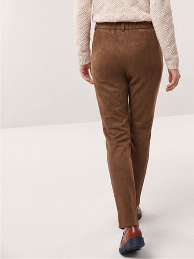 Suede Hose aus elastischem Material Cognac