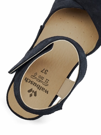 Kreuzriemen Sandale Marine